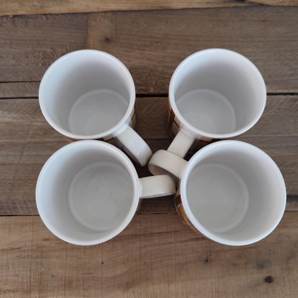 Vintage Set of Four Grant Howard The Toy Maker Christmas Holiday Mugs Korea - Picture 6 of 9